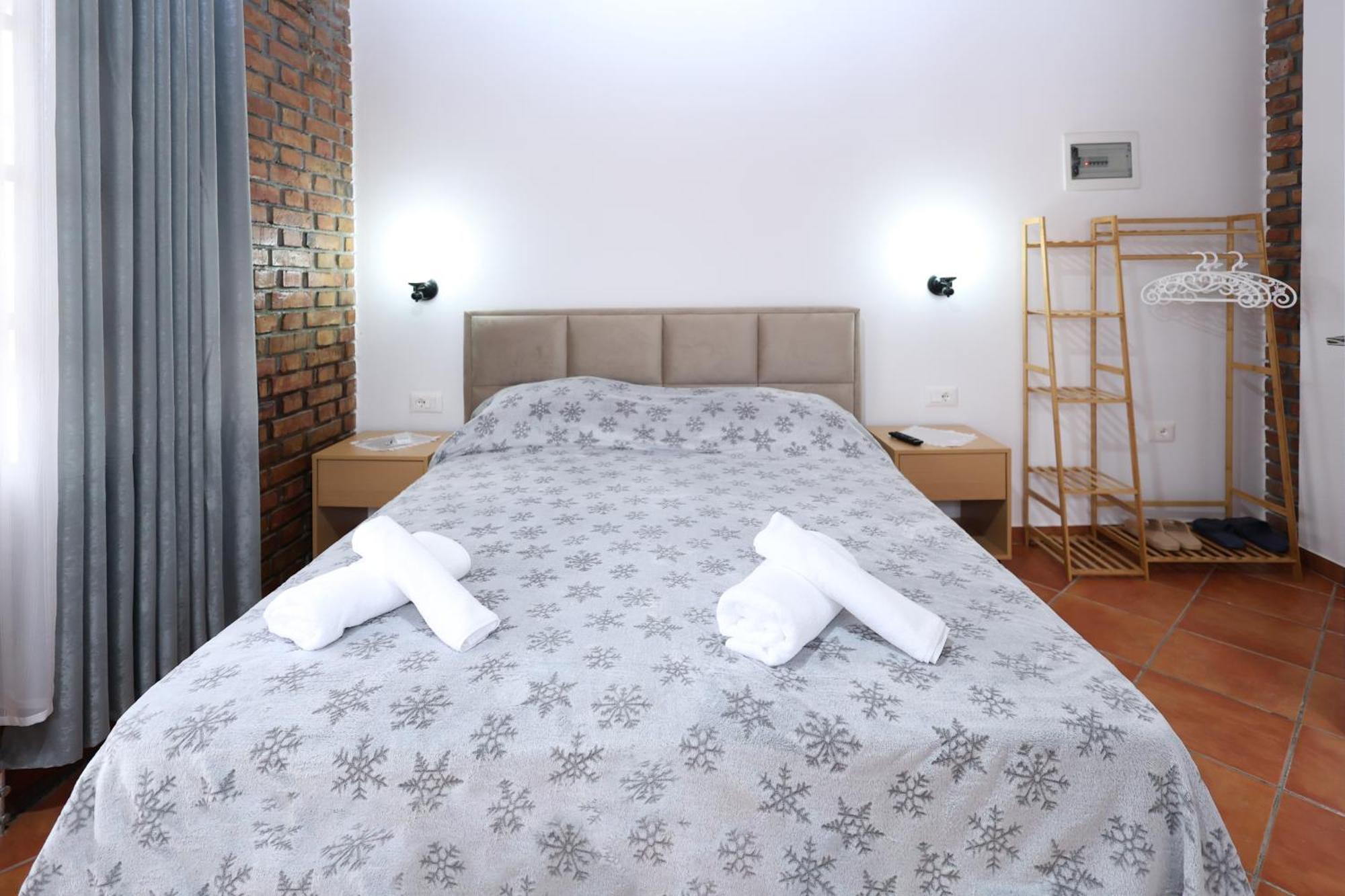Hotel Boutique Buzi Berat Eksteriør bilde